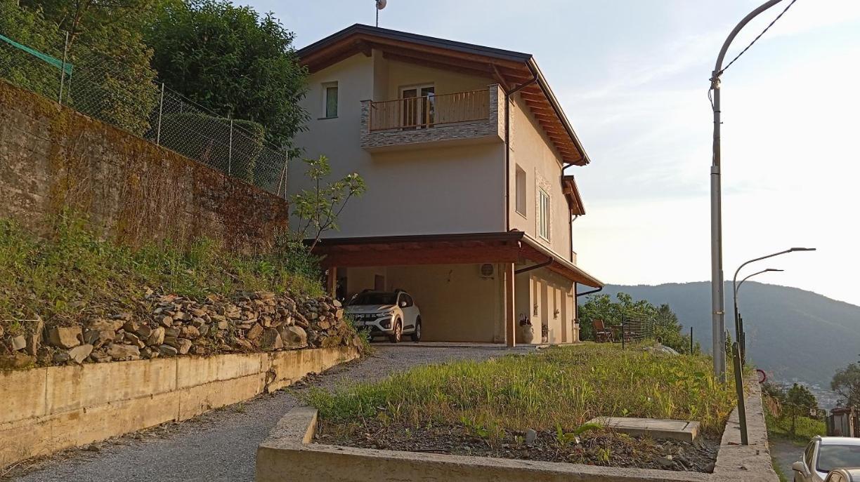 La Dimora Dei Due Laghi Bed & Breakfast Calolziocorte Bagian luar foto