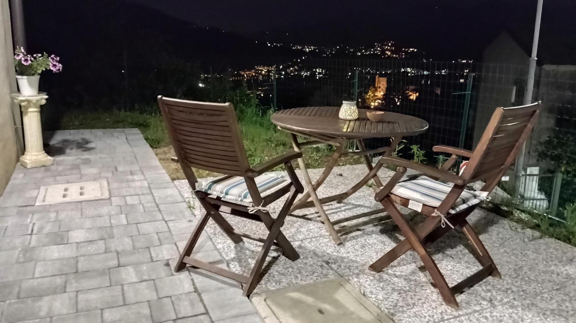 La Dimora Dei Due Laghi Bed & Breakfast Calolziocorte Bagian luar foto